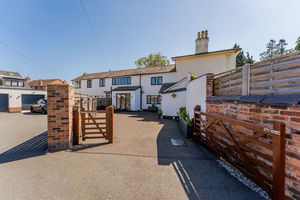 Courtyard Entrance- click for photo gallery